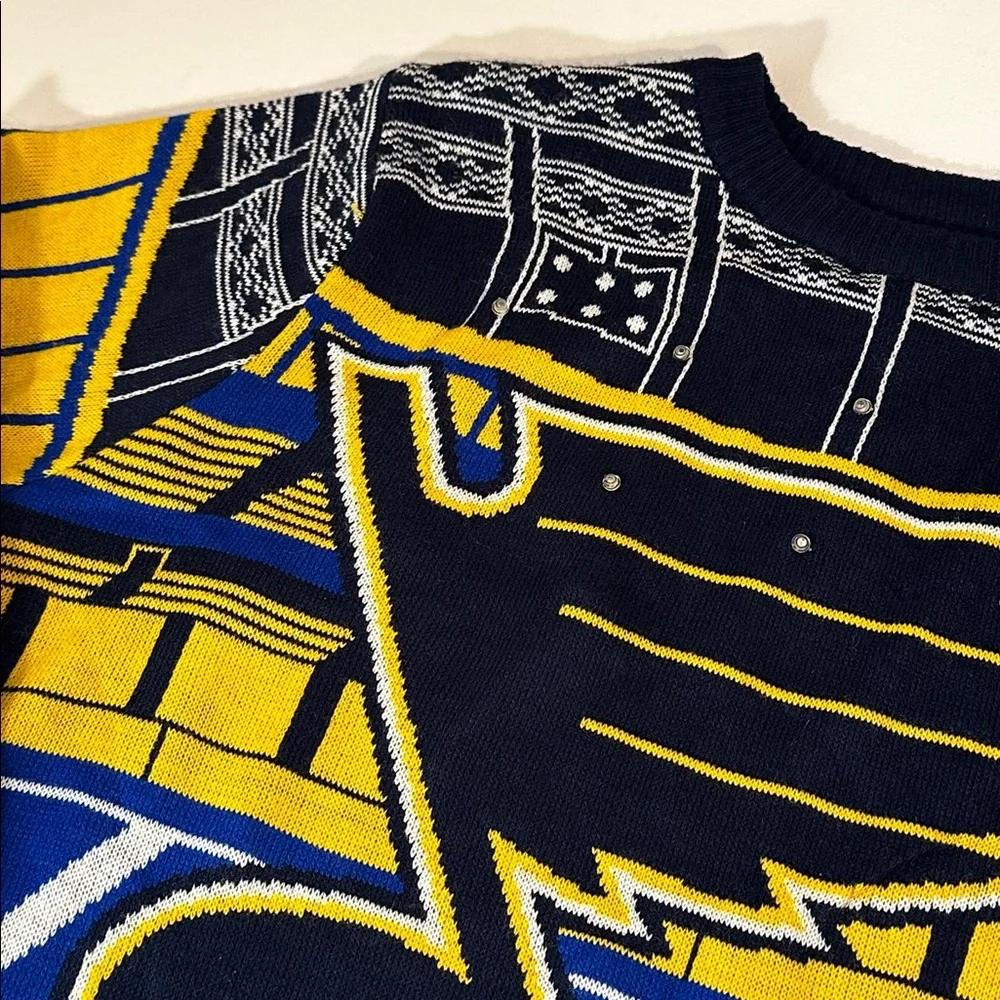 RARE!!! NHL ST. LOUIS BLUES AUTHENTIC HOLIDAY LIGHT UP SWEATER